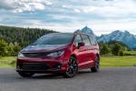 Chrysler Pacifica Limited S Appearance Package 2017 года